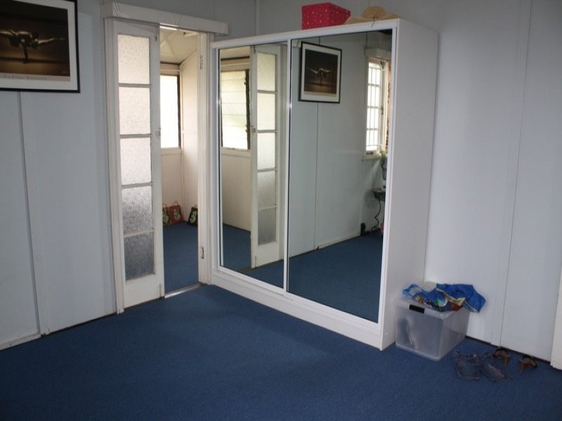 68 Downs Street, North Ipswich QLD 4305