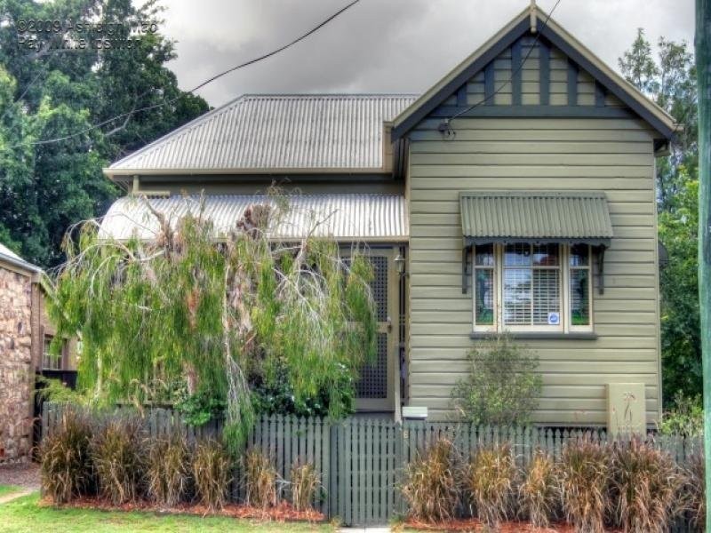 6 Herbert Street, Sadliers Crossing QLD 4305
