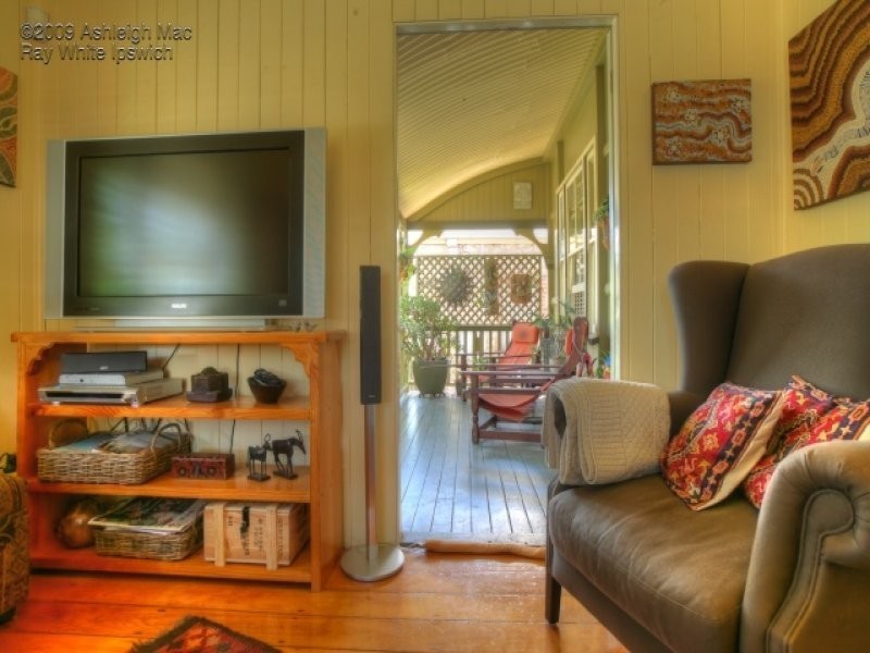 6 Herbert Street, Sadliers Crossing QLD 4305