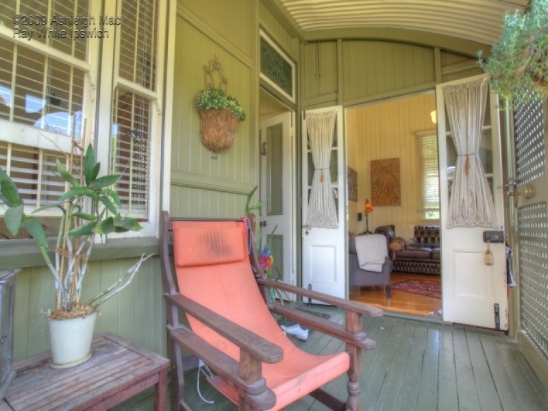 6 Herbert Street, Sadliers Crossing QLD 4305