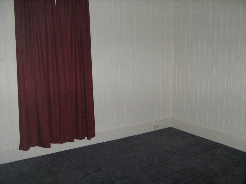32 Lowry Street, North Ipswich QLD 4305