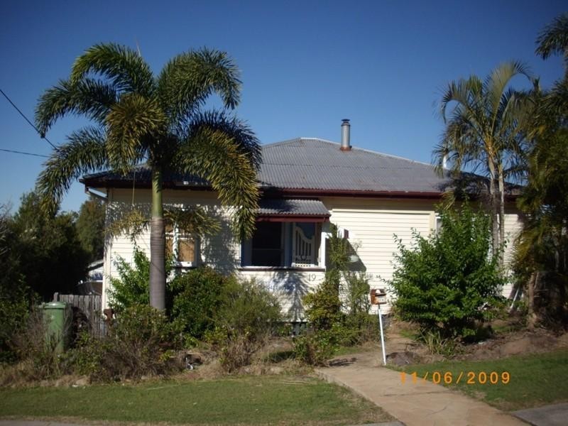 19 Hill Street, North Ipswich QLD 4305