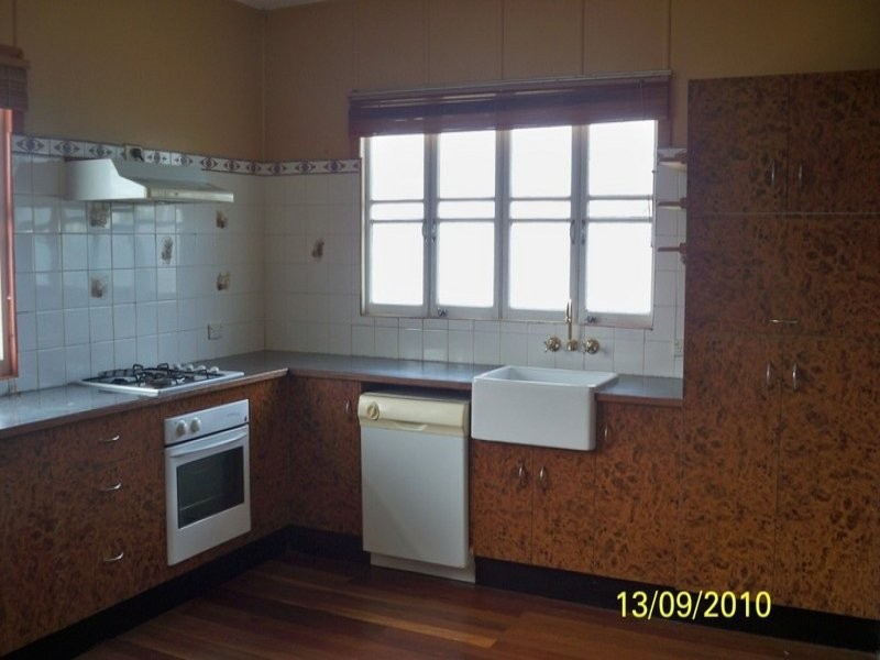 19 Hill Street, North Ipswich QLD 4305