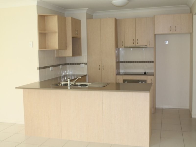 33 Moonlight Drive, Brassall QLD 4305