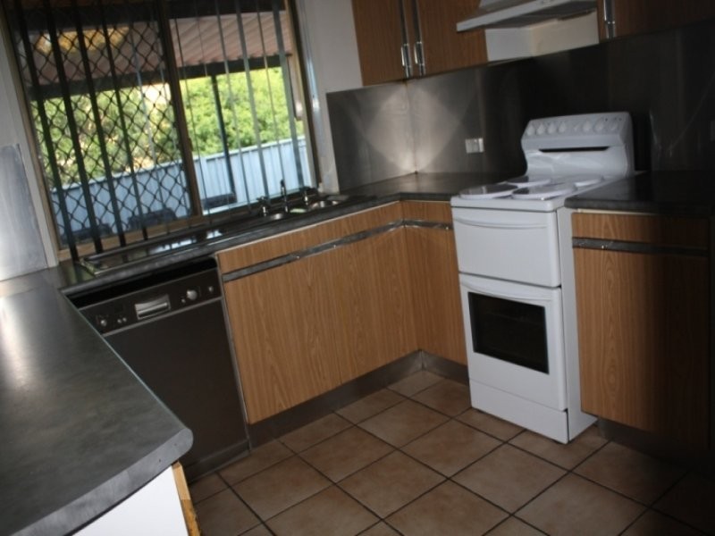 16 Tallon Street, Sadliers Crossing QLD 4305