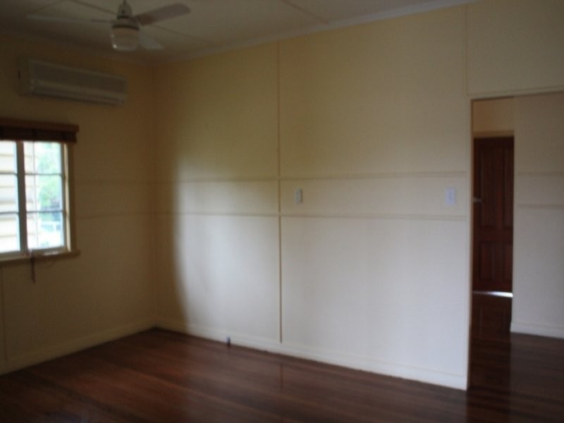 215 Pine Mountain Road, Brassall QLD 4305