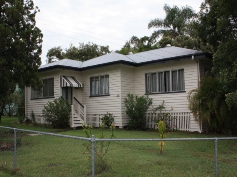 79 South Station Road, Silkstone QLD 4304