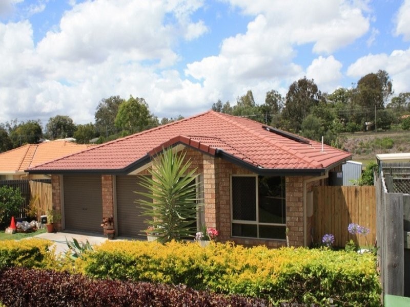 27 Des Arts Place, Wulkuraka QLD 4305