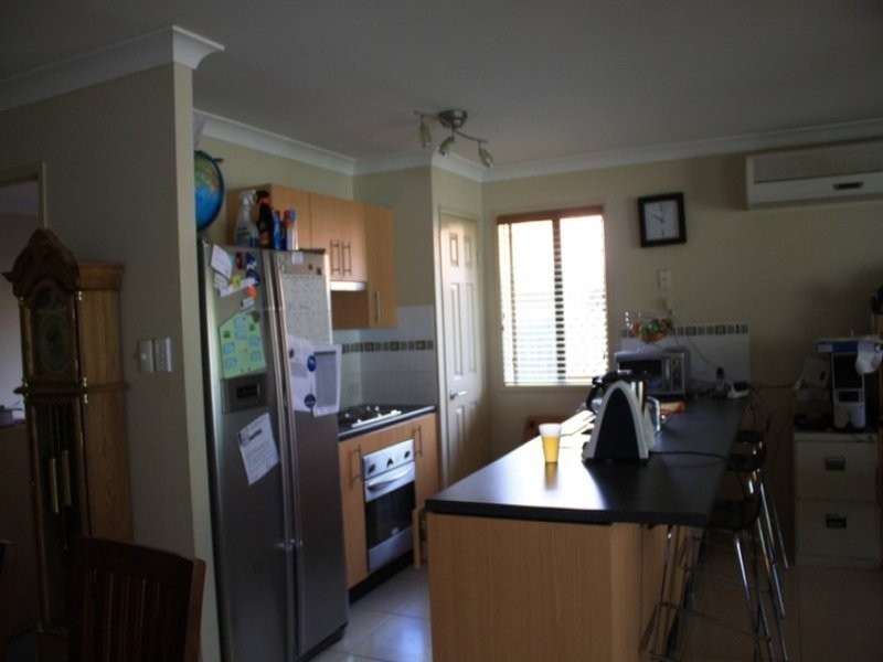 27 Des Arts Place, Wulkuraka QLD 4305