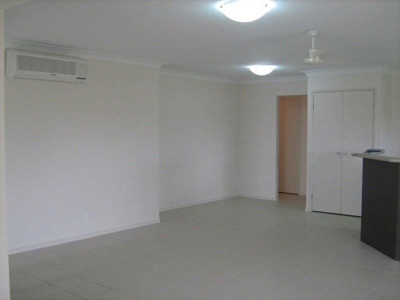 34 Angela Place, Yamanto QLD 4305