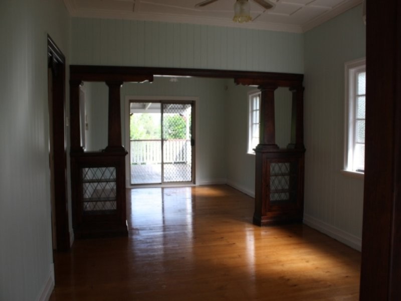 72 Pine Mountain Road, North Ipswich QLD 4305