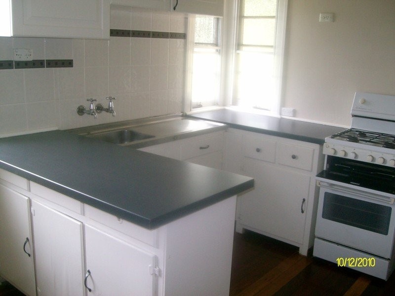 28 Chermside Road, Eastern Heights QLD 4305