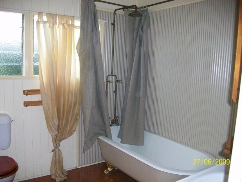 2 Mary Street, Woodend QLD 4305