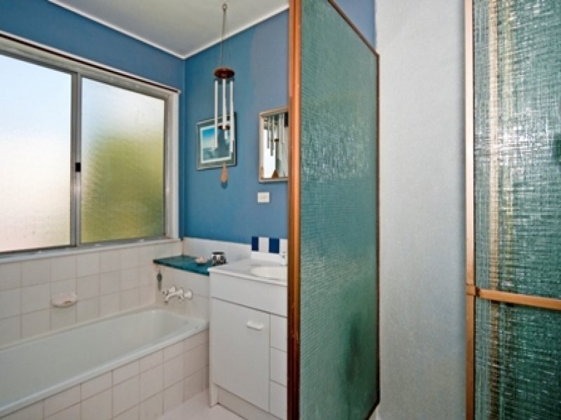 6 Teak Street, Raceview QLD 4305