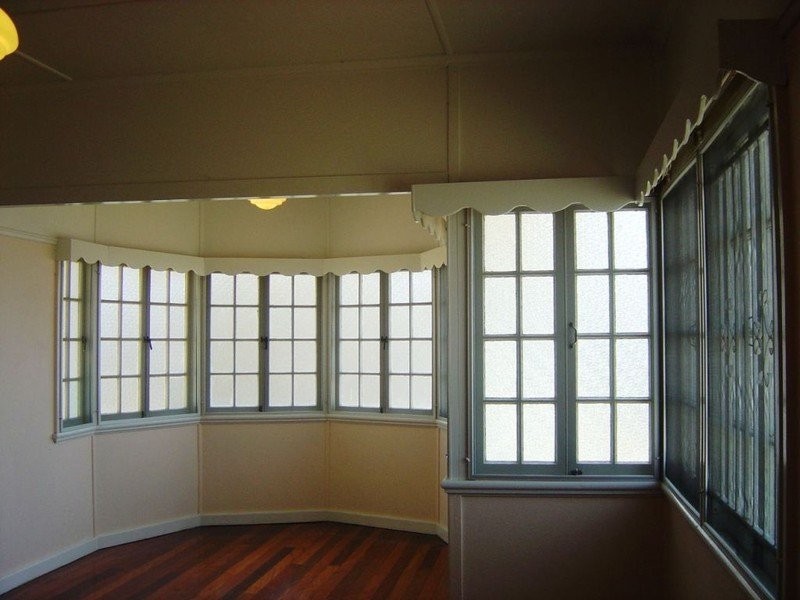 2 Tower Street, Eastern Heights QLD 4305