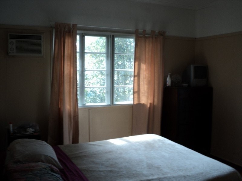 14 Casey Street, Leichhardt QLD 4305