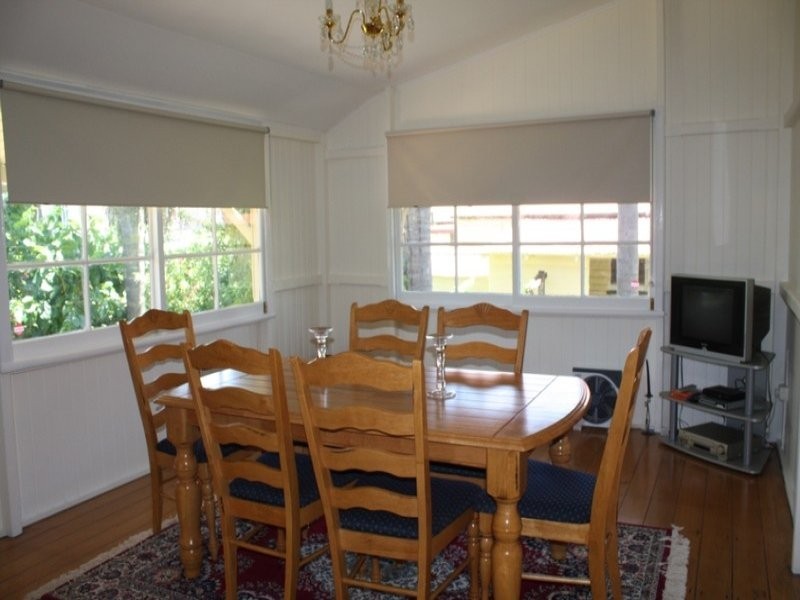 24 Downs Street, North Ipswich QLD 4305