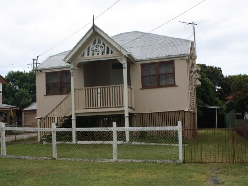 16 Quarry Street, Ipswich QLD 4305