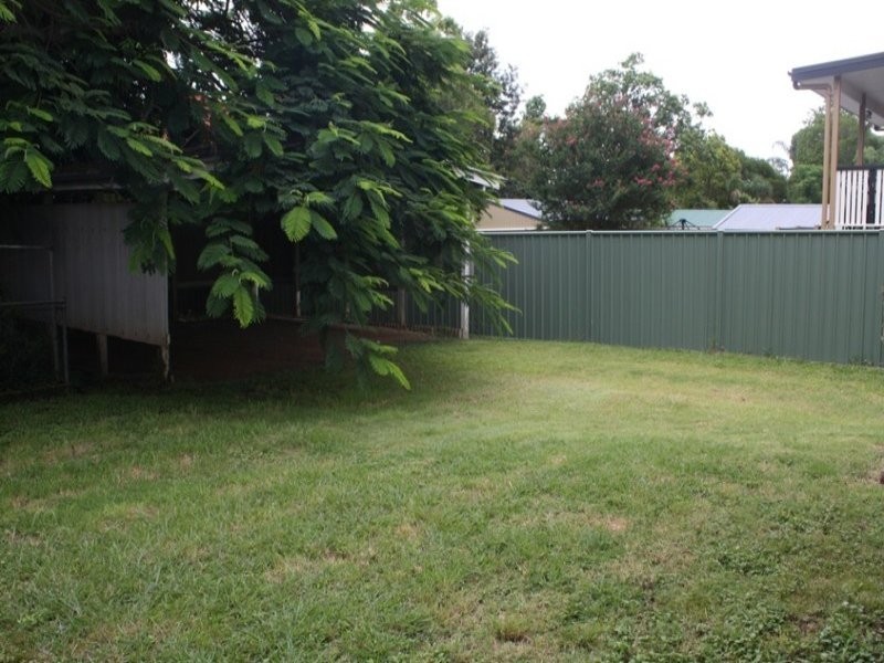 16 Quarry Street, Ipswich QLD 4305