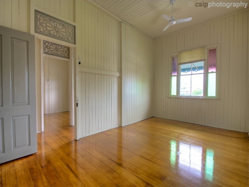 9 Mortimer Street, Ipswich QLD 4305