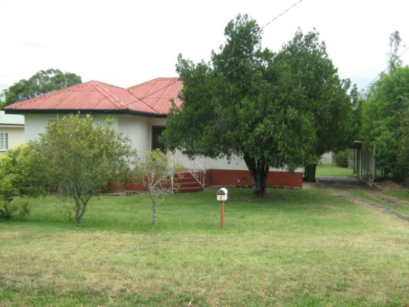 2 Thurso Street, North Booval QLD 4304