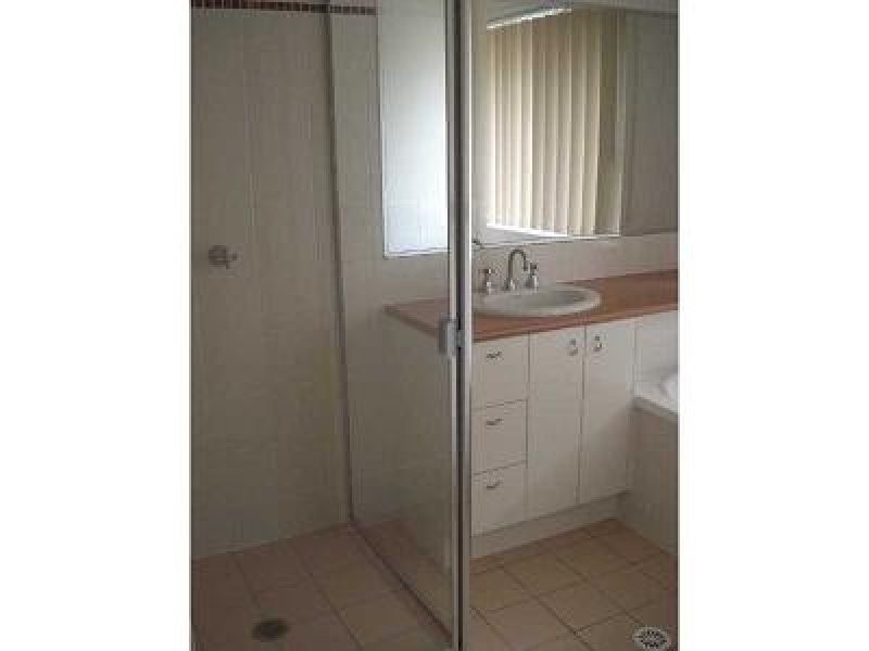 21 Angela Place, Yamanto QLD 4305