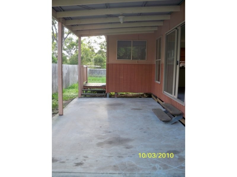 52 Earl Street, Dinmore QLD 4303