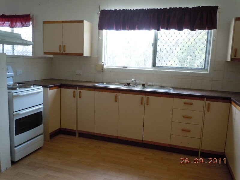 297 Brisbane Valley Highway, Pine Mountain QLD 4306