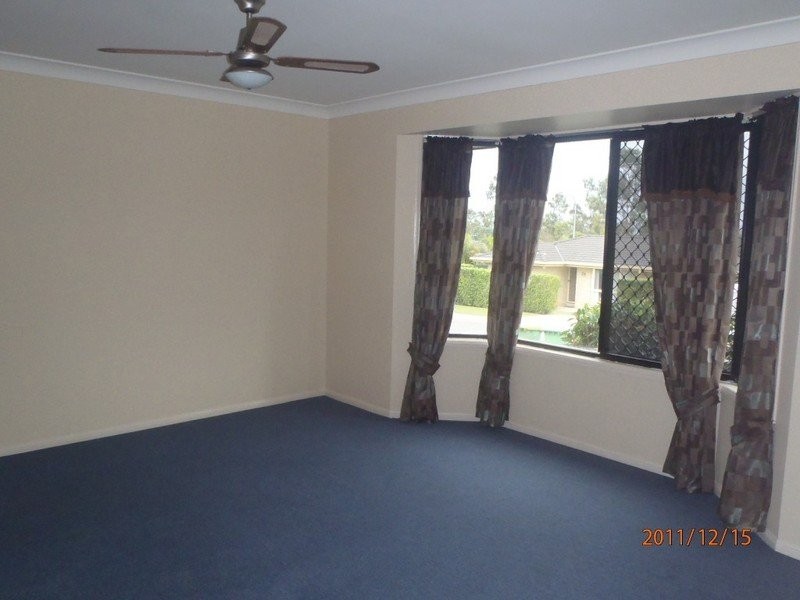 18 Lyrebird Lane, Bellbird Park QLD 4300