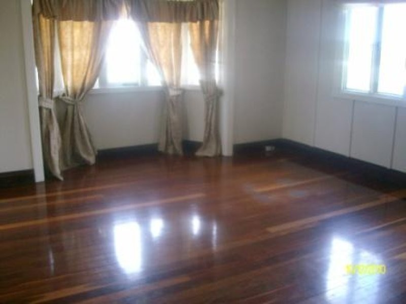 28 Chermside Road, Eastern Heights QLD 4305