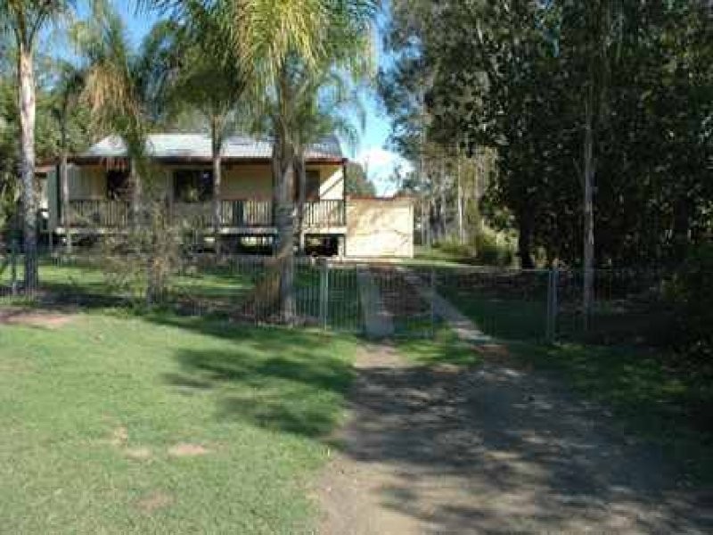 4 Erskine Street, Fernvale QLD 4306