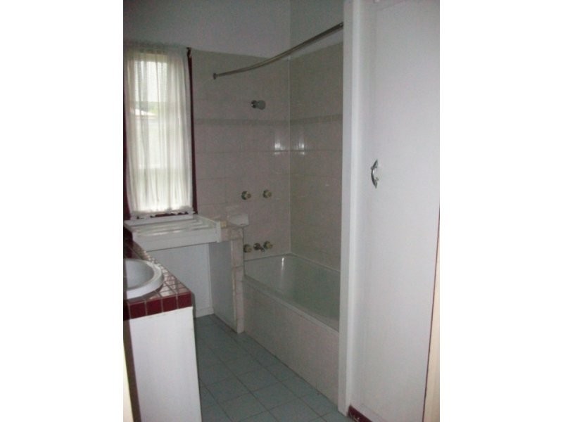 77 Stafford Street, Booval QLD 4304