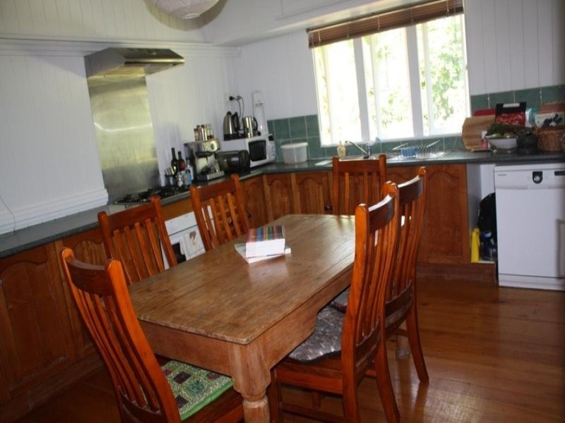 15 Holmes Street, North Ipswich QLD 4305