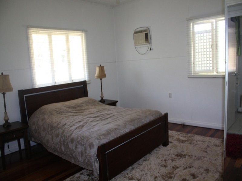 11 Gilliver Street, Eastern Heights QLD 4305