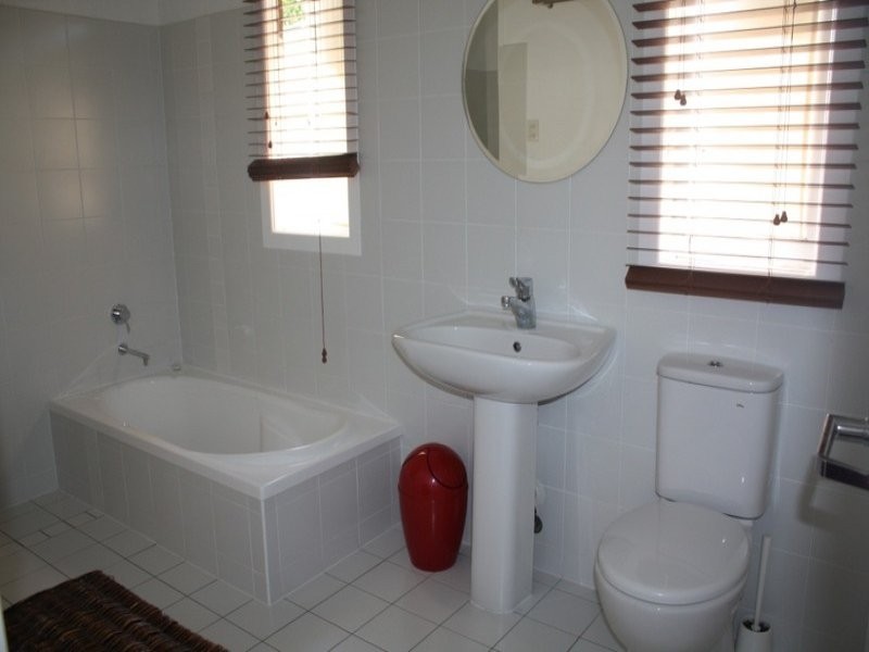 11 Gilliver Street, Eastern Heights QLD 4305