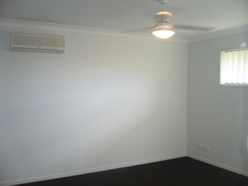 8 Jene Court, Flinders View QLD 4305