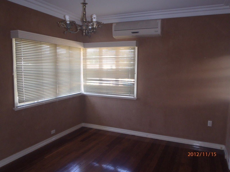 10 Boundary Street, Bundamba QLD 4304