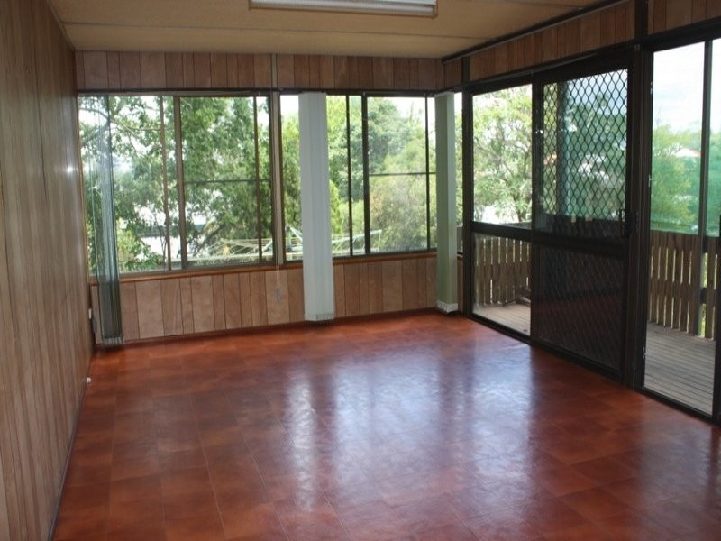 13 Mossom Street, North Ipswich QLD 4305