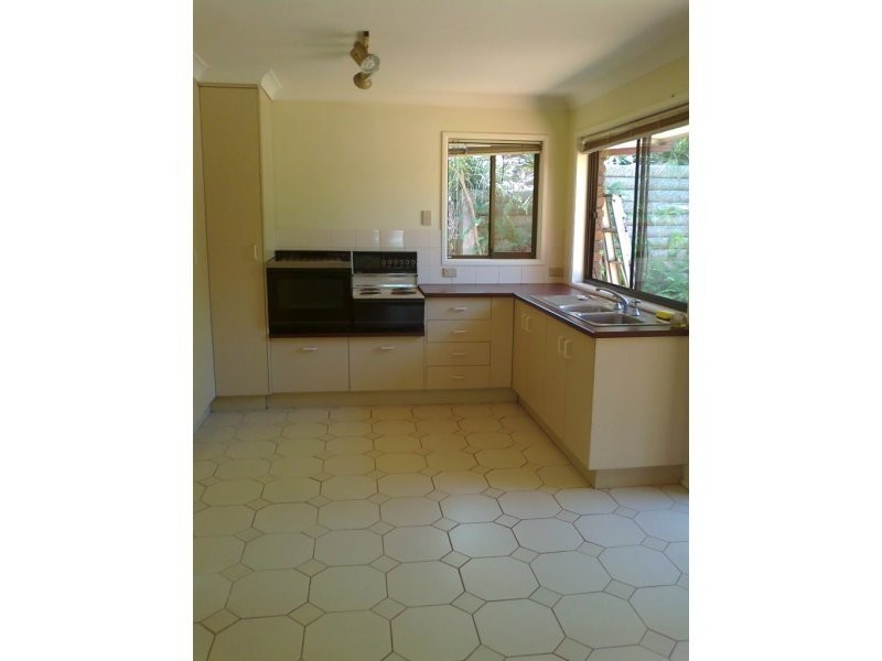 13 Pitceathly Street, Bundamba QLD 4304