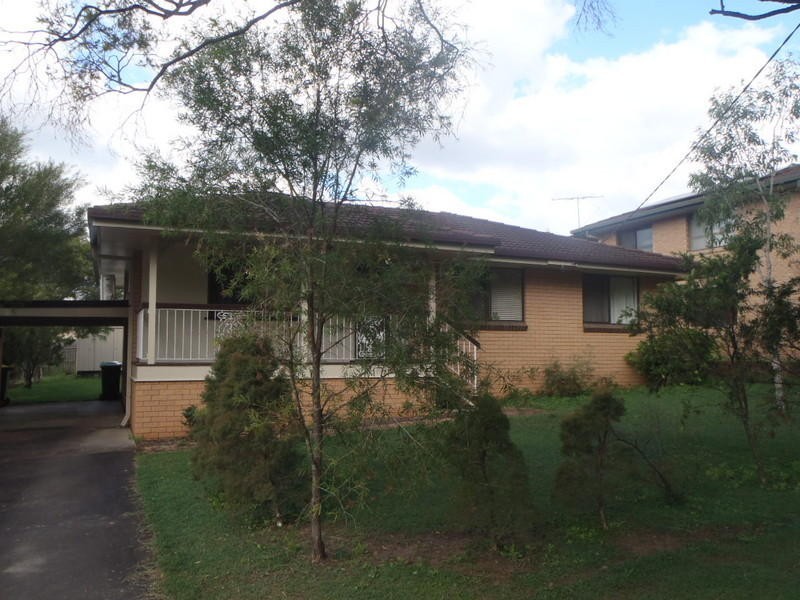40 Rumsey Drive, Raceview QLD 4305