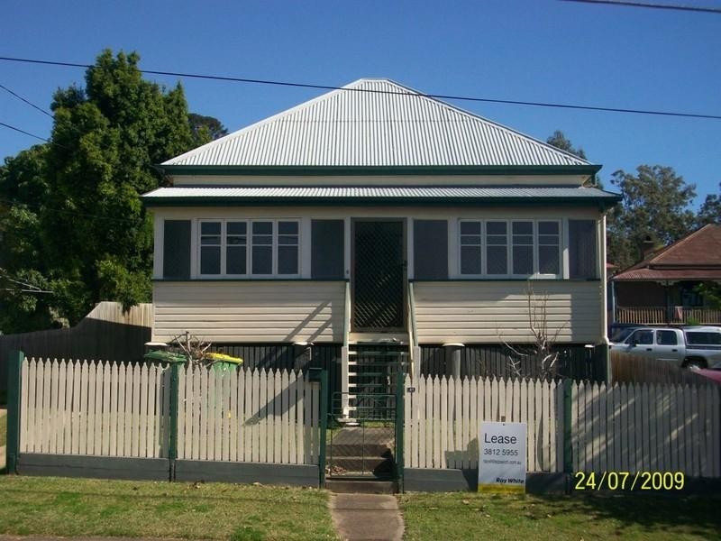 21 Warwick Road, Ipswich QLD 4305