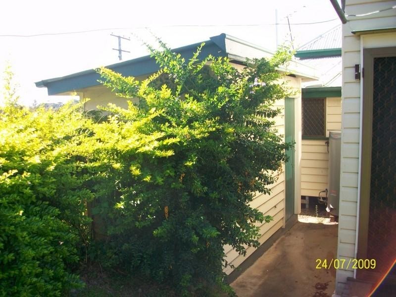 21 Warwick Road, Ipswich QLD 4305