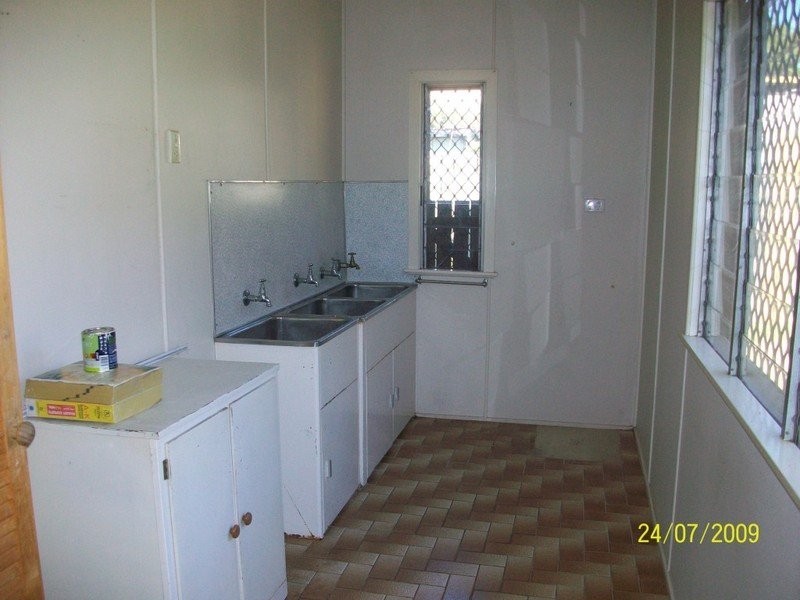 21 Warwick Road, Ipswich QLD 4305