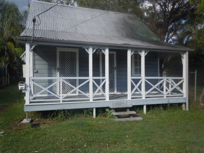 19 Smith street, North Ipswich QLD 4305