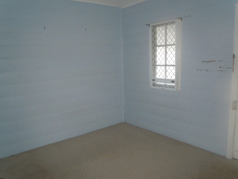 19 Smith street, North Ipswich QLD 4305