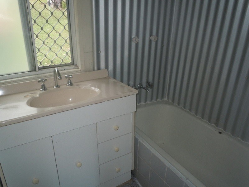 19 Smith street, North Ipswich QLD 4305