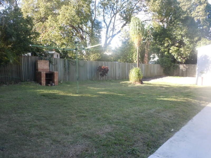 8 Randall Street, Newtown QLD 4305