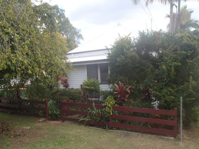 6 William Street, Bundamba QLD 4304
