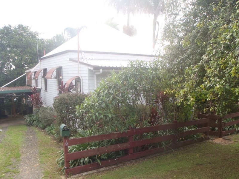 6 William Street, Bundamba QLD 4304