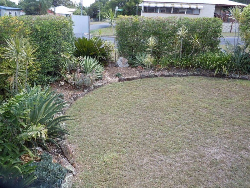 14 Queen Street, Newtown QLD 4305